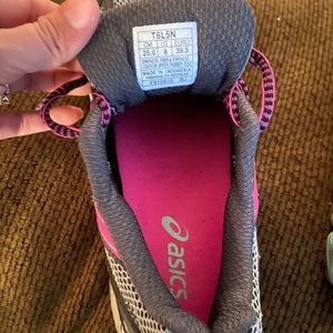 ASICS runnings shoes